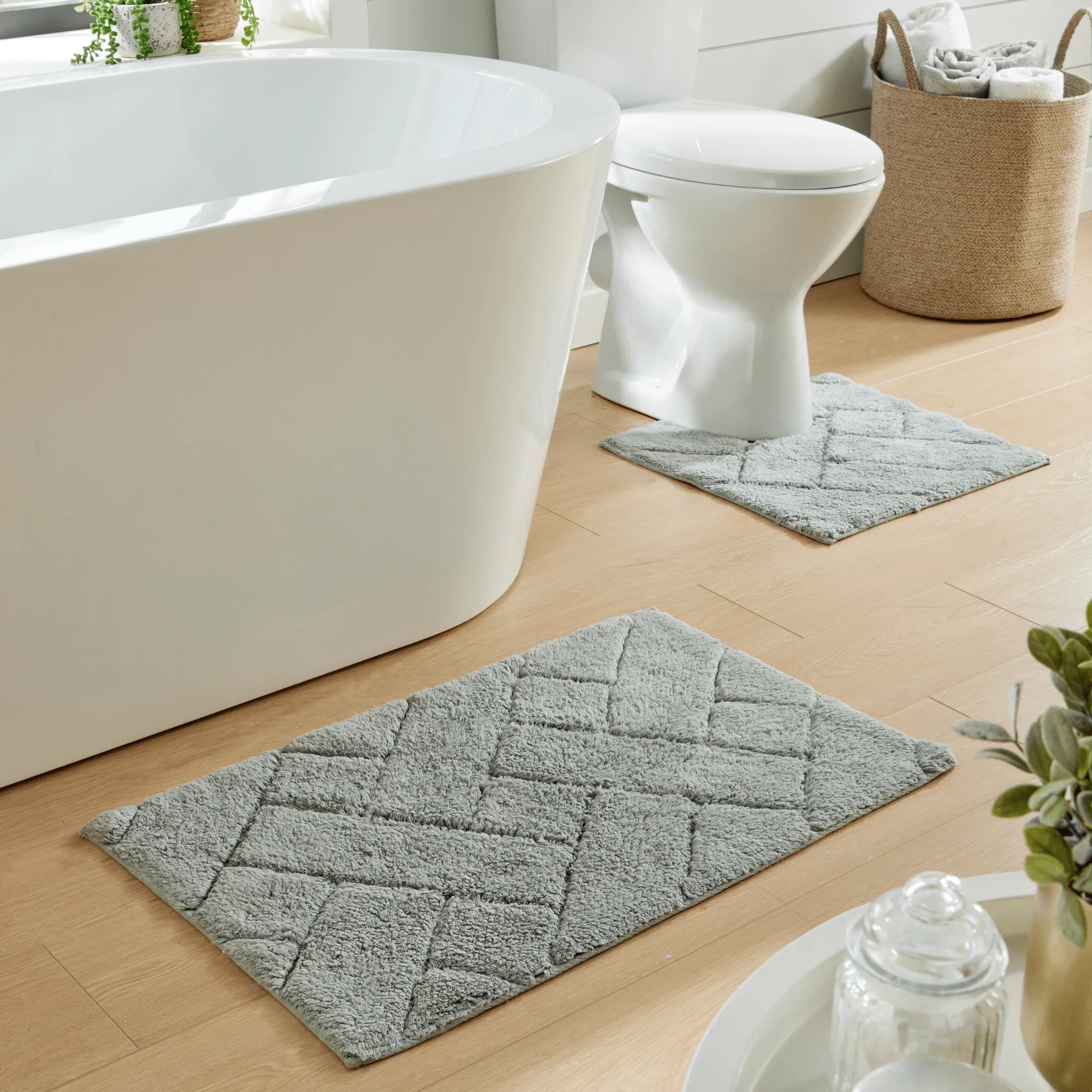 Bali Bath Mat & Pedestal Set Luxurious Super Absorbent Extra-Soft Cotton Mats for Bathroom Comfort and Style in Multiple Colours by OLIVIA ROCCO