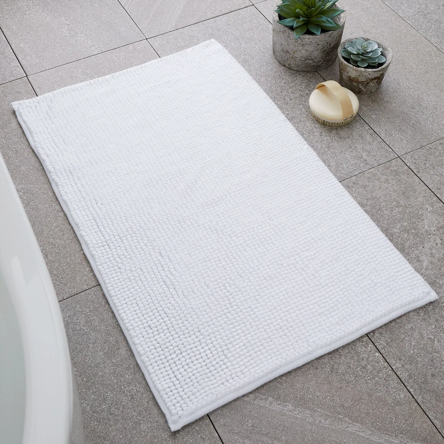 Catherine Lansfield White 1200Gsm Bobble Bath Mat