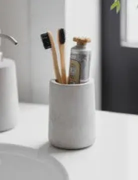 Westwell Toothbrush Holder